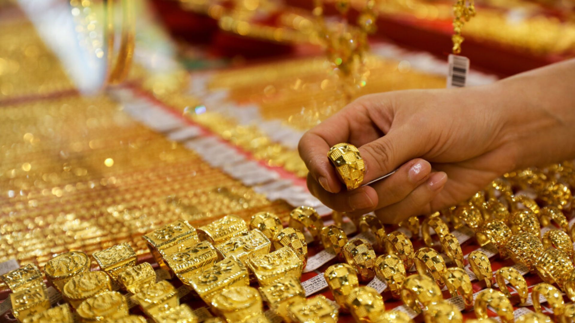 جدیدترین قیمت طلا امروز شنبه ۳ خرداد ۱۴۰۴ | طلا بعد از مذاکرات چقدر شد؟ + جدول