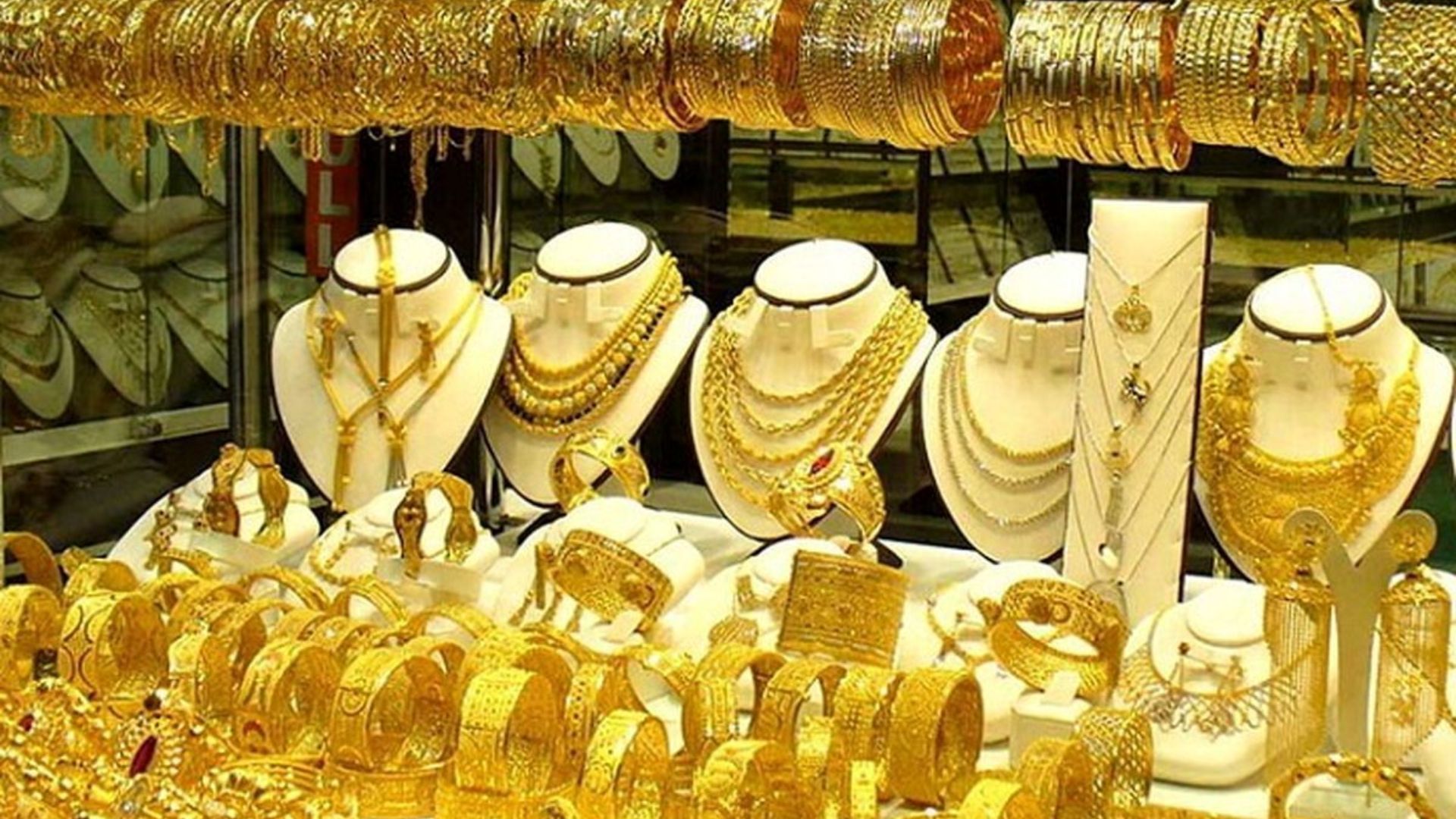 طلا دوباره گران شد/ رکورد جدید در راه است؟