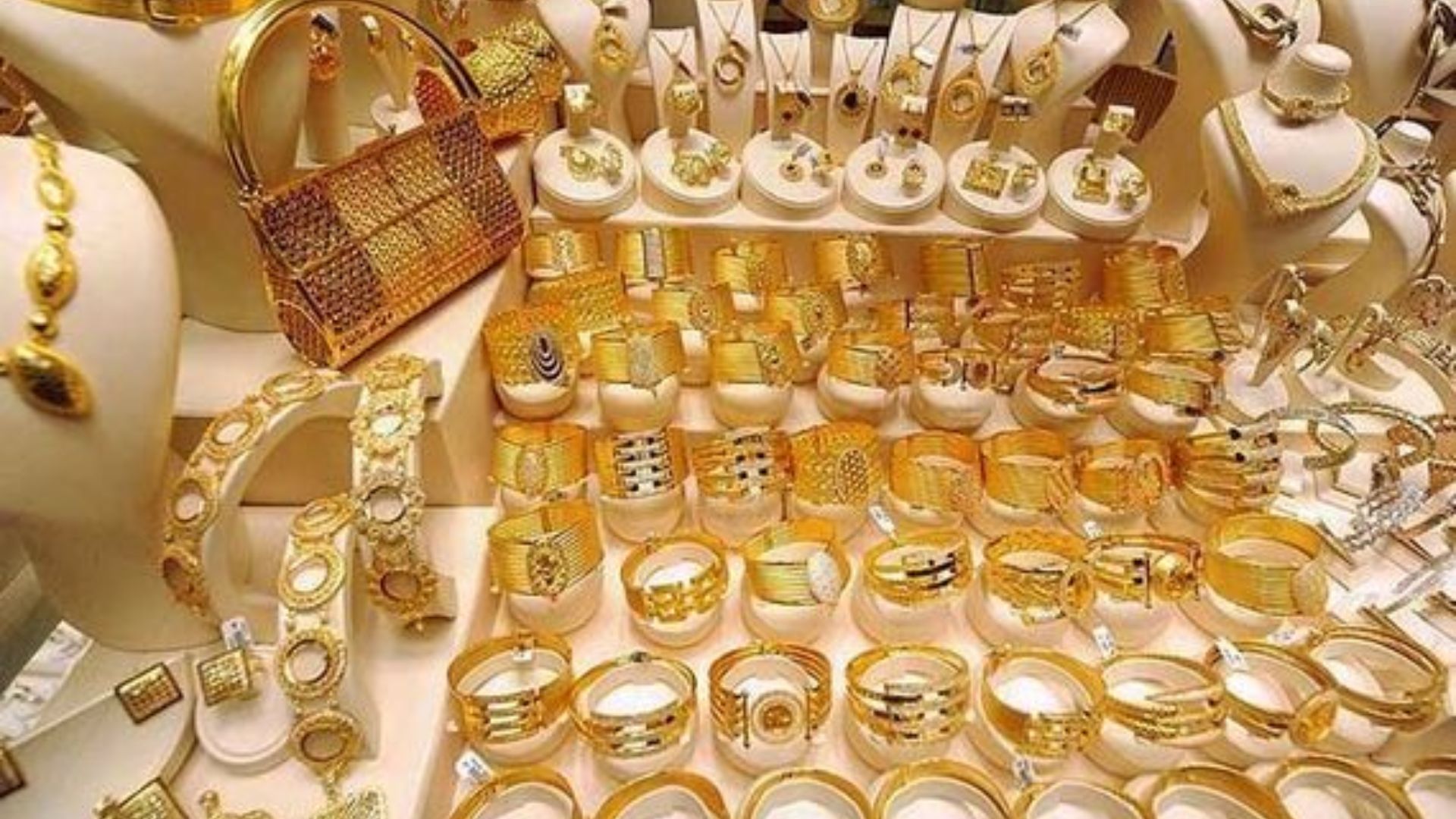 قیمت لحظه ای طلا امروز؛ تازه ترین قیمت طلا ۲۴ عیار امروز دوشنبه ۱۲ خرداد ماه ۱۴۰۴