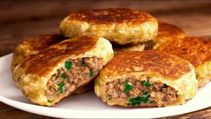 طرز تهیه کوکو سیب زمینی شکم پر