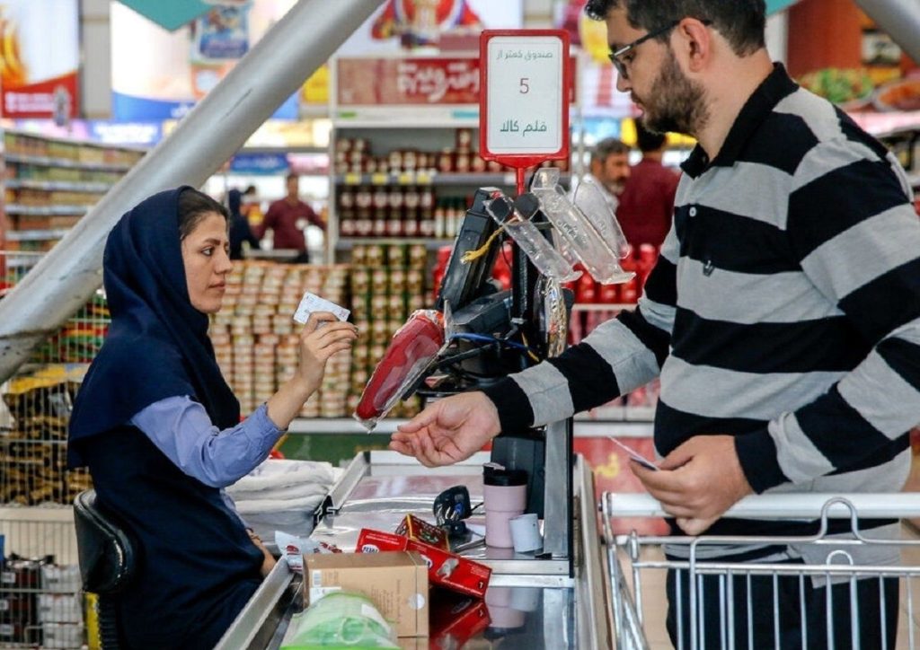 تورم خوراکی‌ها در شهریور/ نان و غلات پرچمدار گرانی شدند