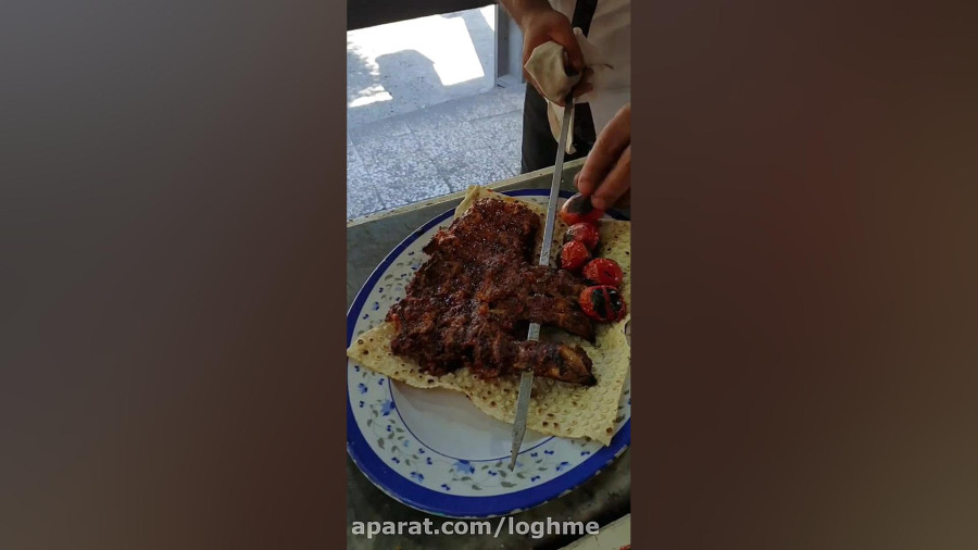 ‏‎•بالاخره رسیدیم به دَنده کبابِ اَصلِ کرمانشاهی•