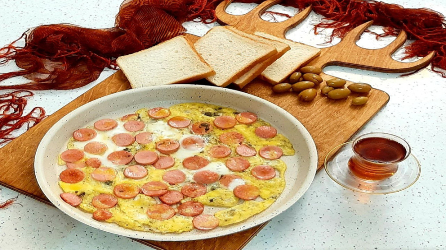 طرز تهیه سوسیس تخم مرغ یک صبحانه یا شام لذیذ