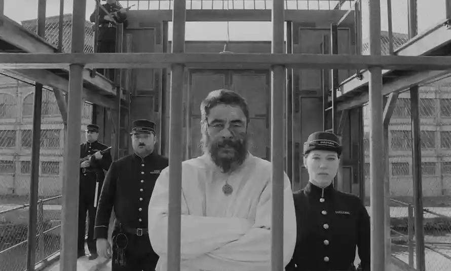 نقد فیلم گزارش فرانسوی (The French Dispatch)