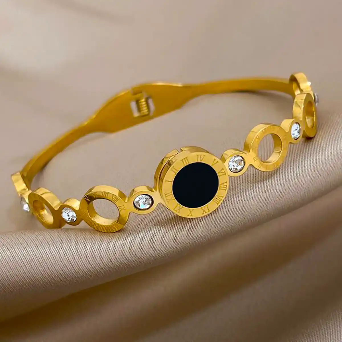 بنگل شیک طلا زنانه