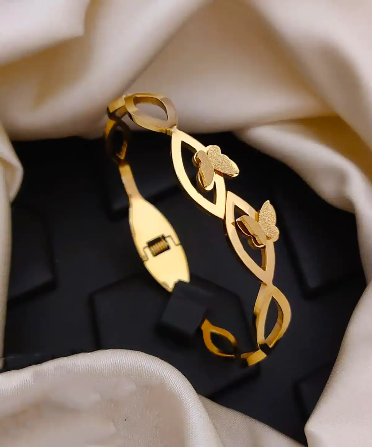 بنگل طلا شیک دخترانه