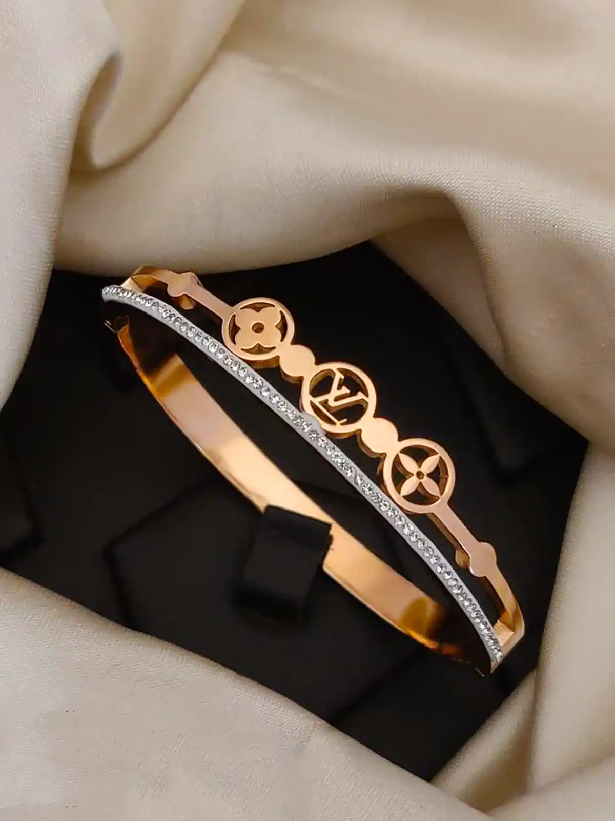 بنگل طلا شیک دخترانه