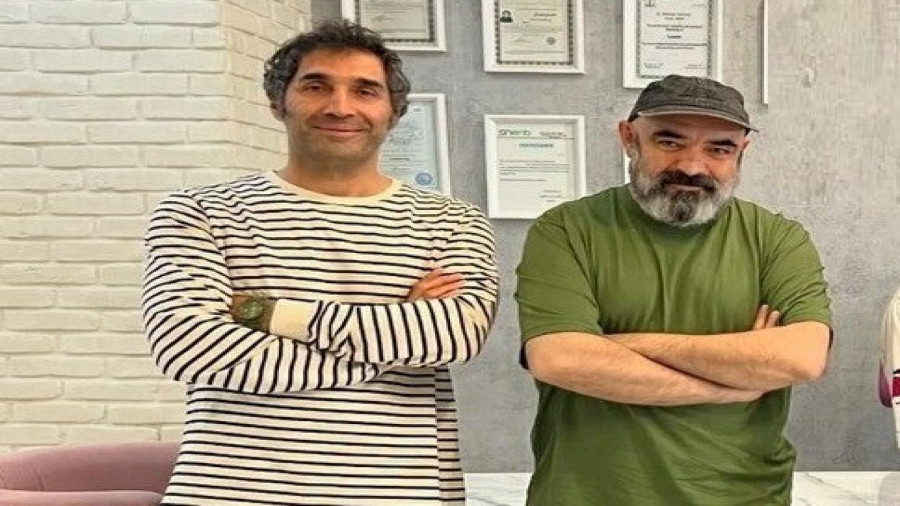 تقلید صدای بامزه حسن معجونی توسط هادی کاظمی