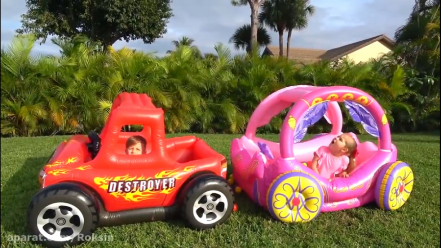 دیانا و روما با دوست بادکنکی بازی میکنند :: ماجراهای دیانا و روما :: دیانا شو