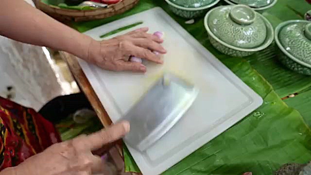 پخت املت با شاه میگو و سبزیجات در بانکوک