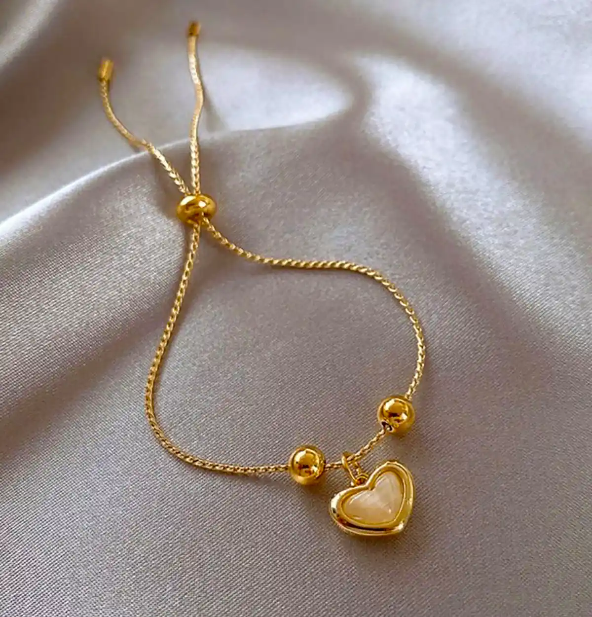 دستبند طلا شیک زنانه