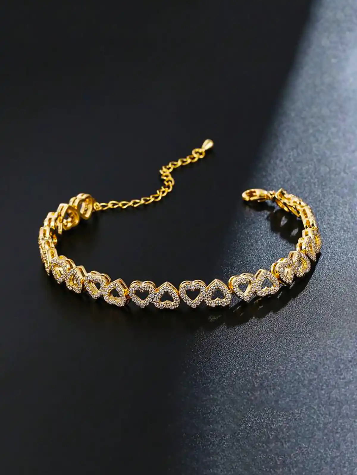 دستبند طلا شیک زنانه