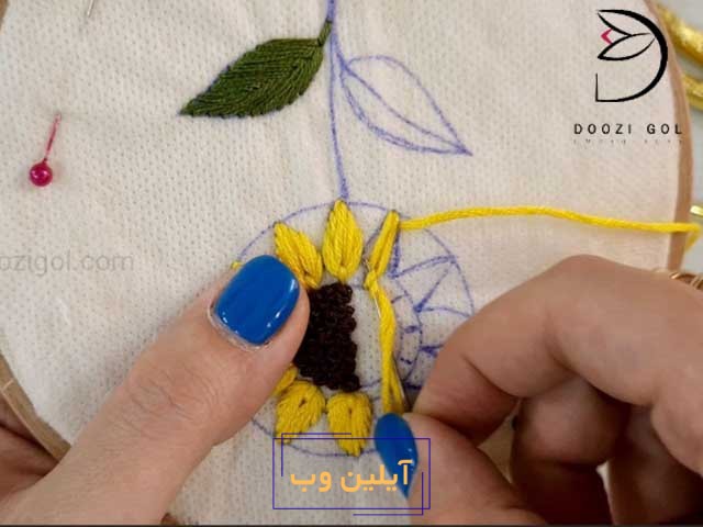 دوخت و گلآیلین وب آفتاب گردان