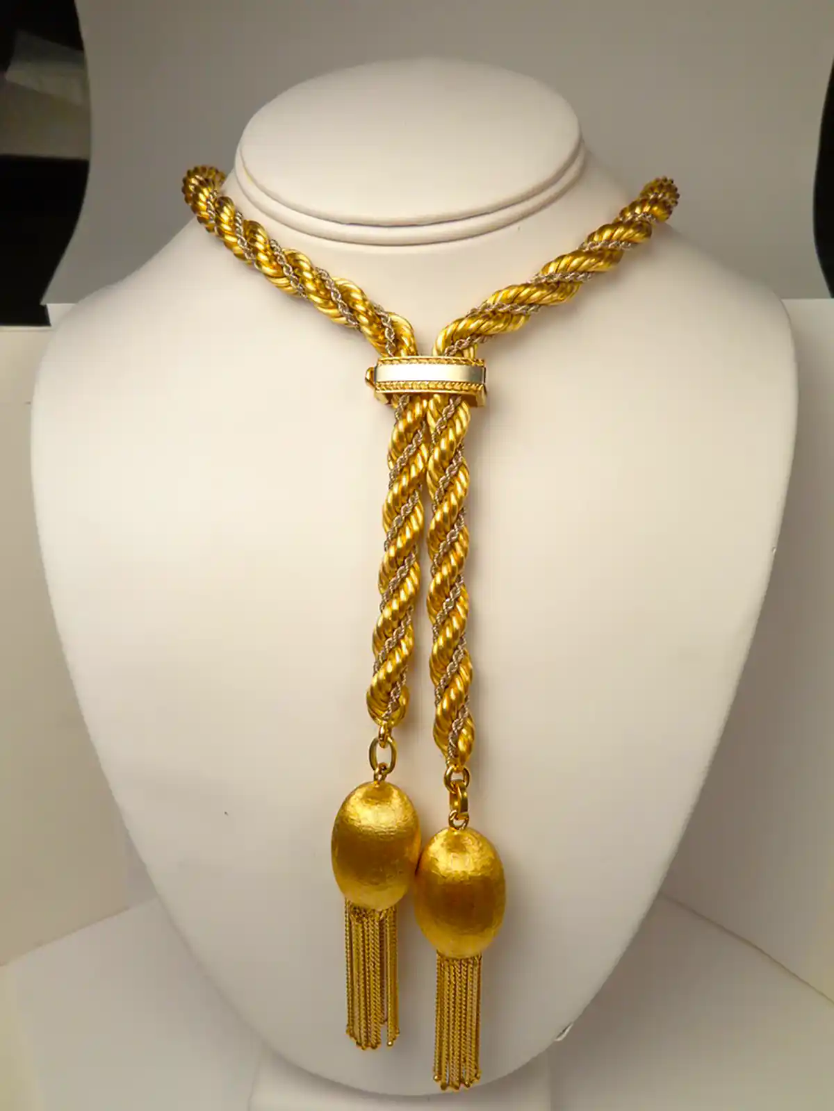 گردنی نمادار طلا شیک