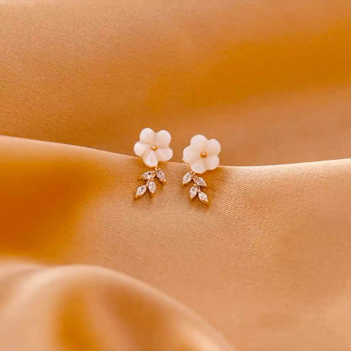 گوشواره طلا دخترانه خاص