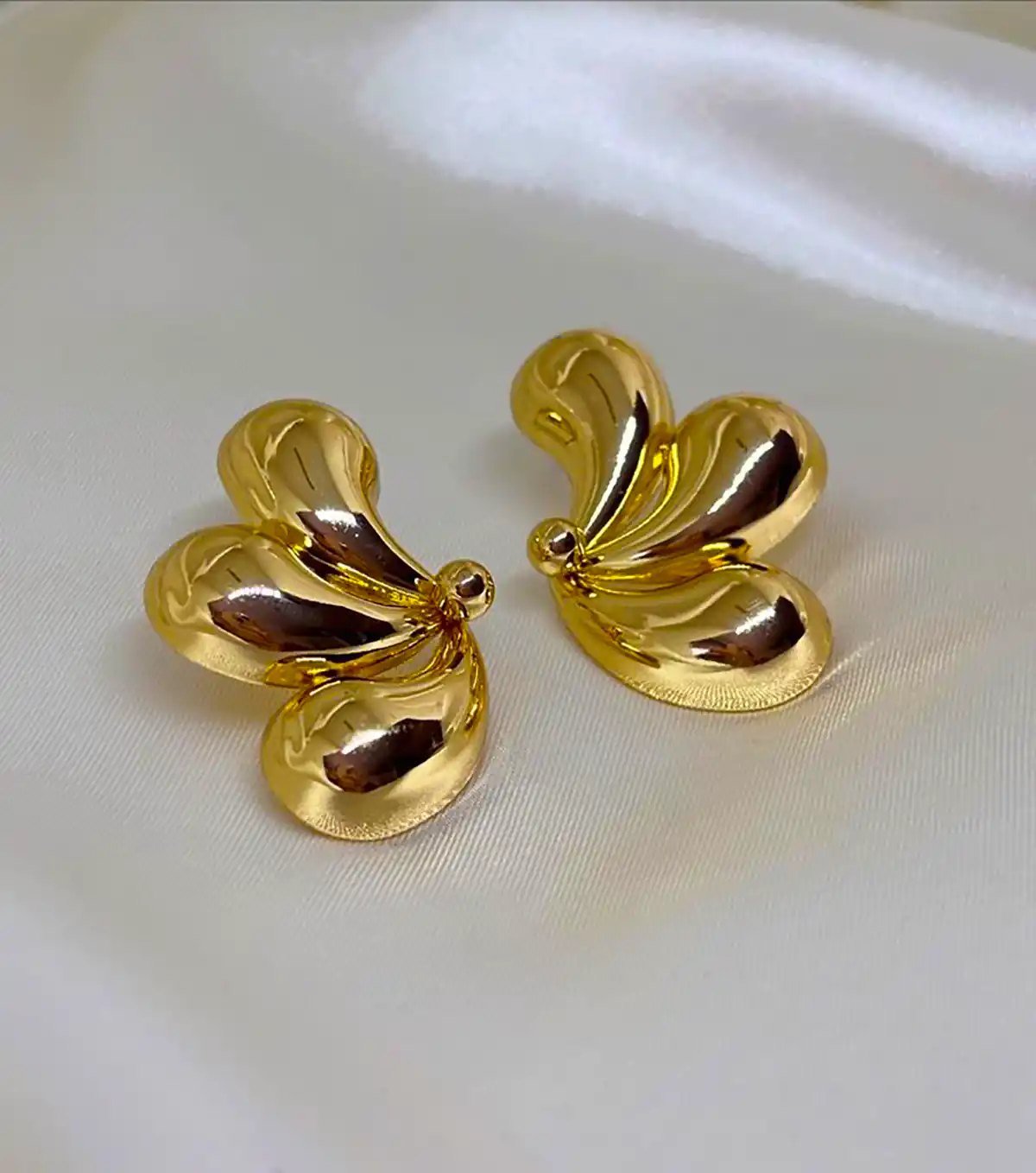 گوشواره طلا نما دار زنانه