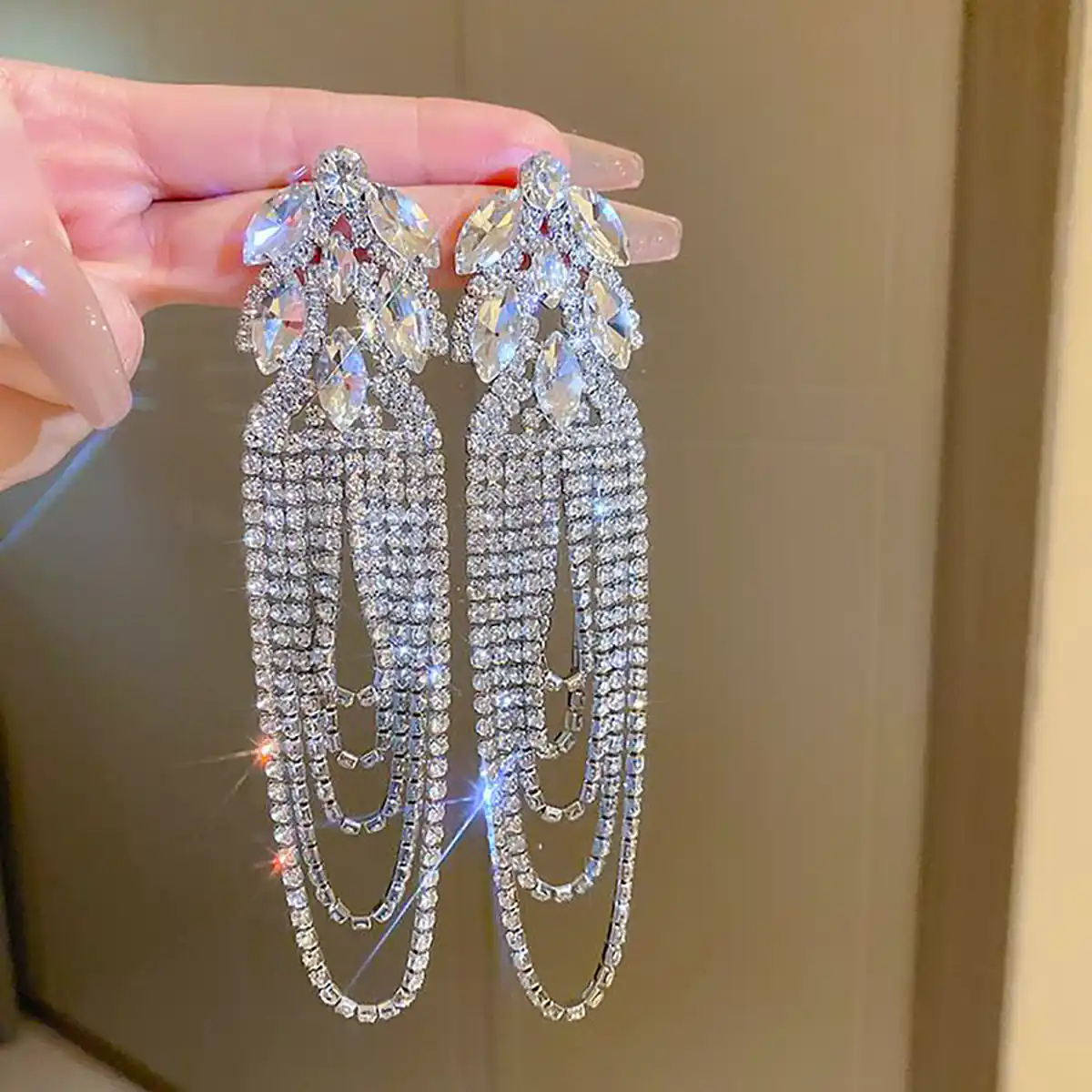 گوشواره طلا سفید زنانه