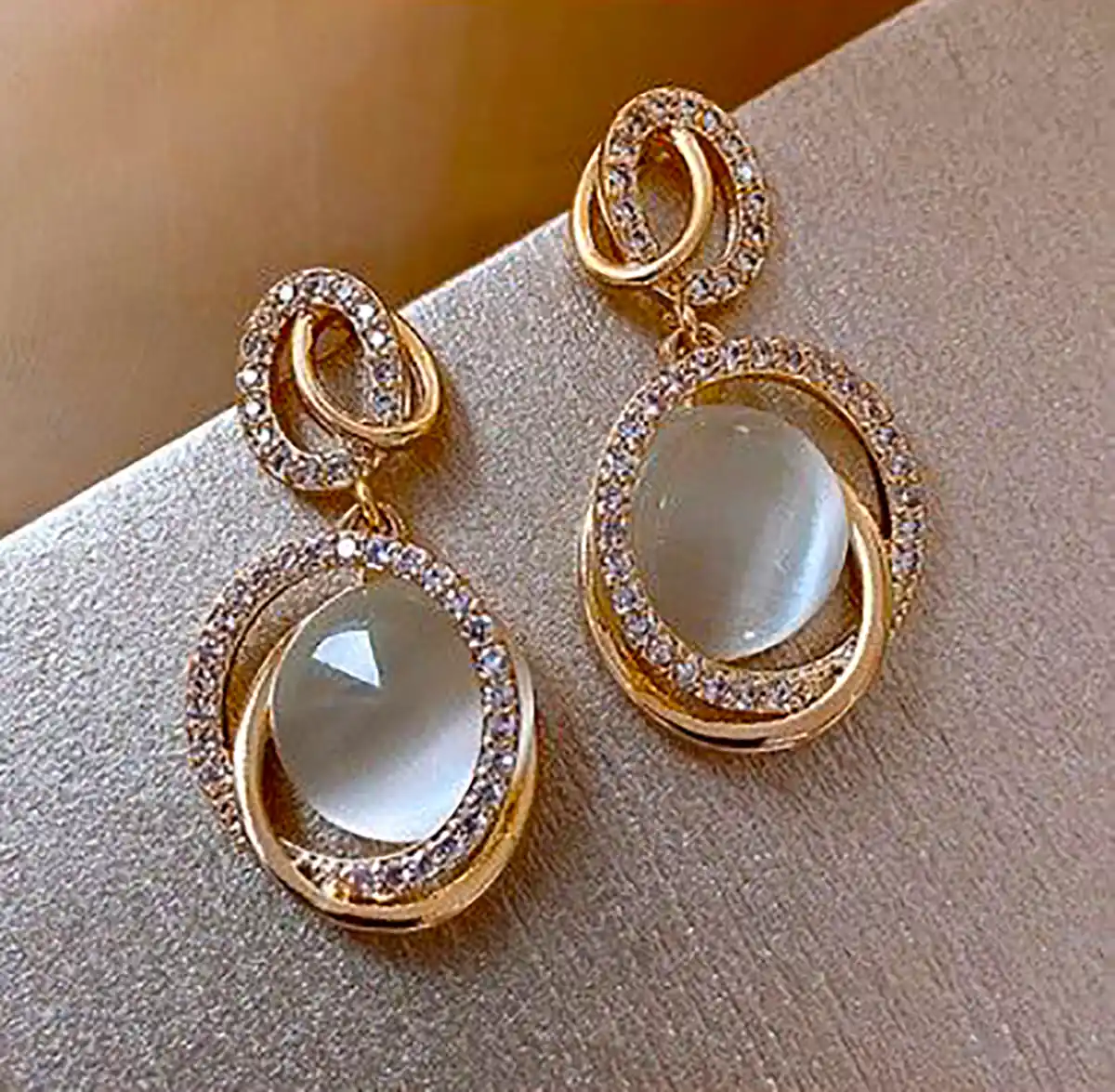 گوشواره زیبا و باکلاس زنانه