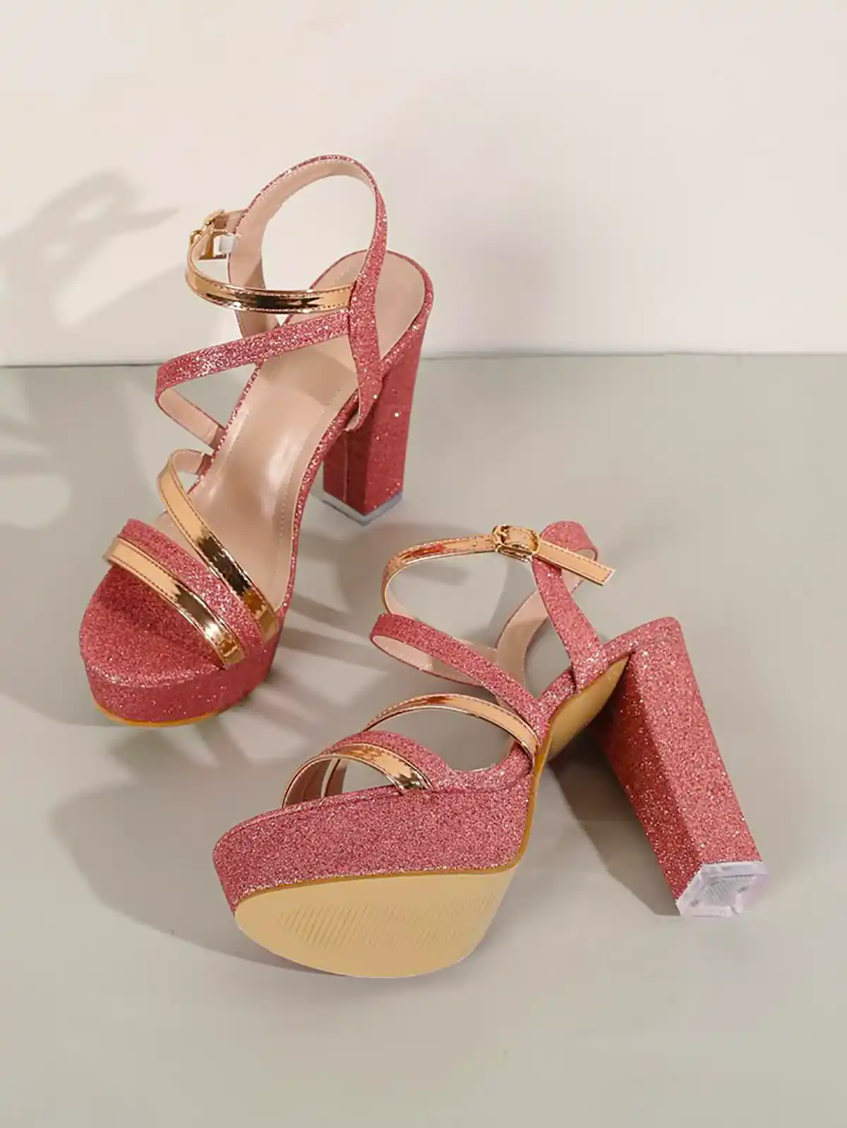 کفش پاشنه دار زیبا و خاص