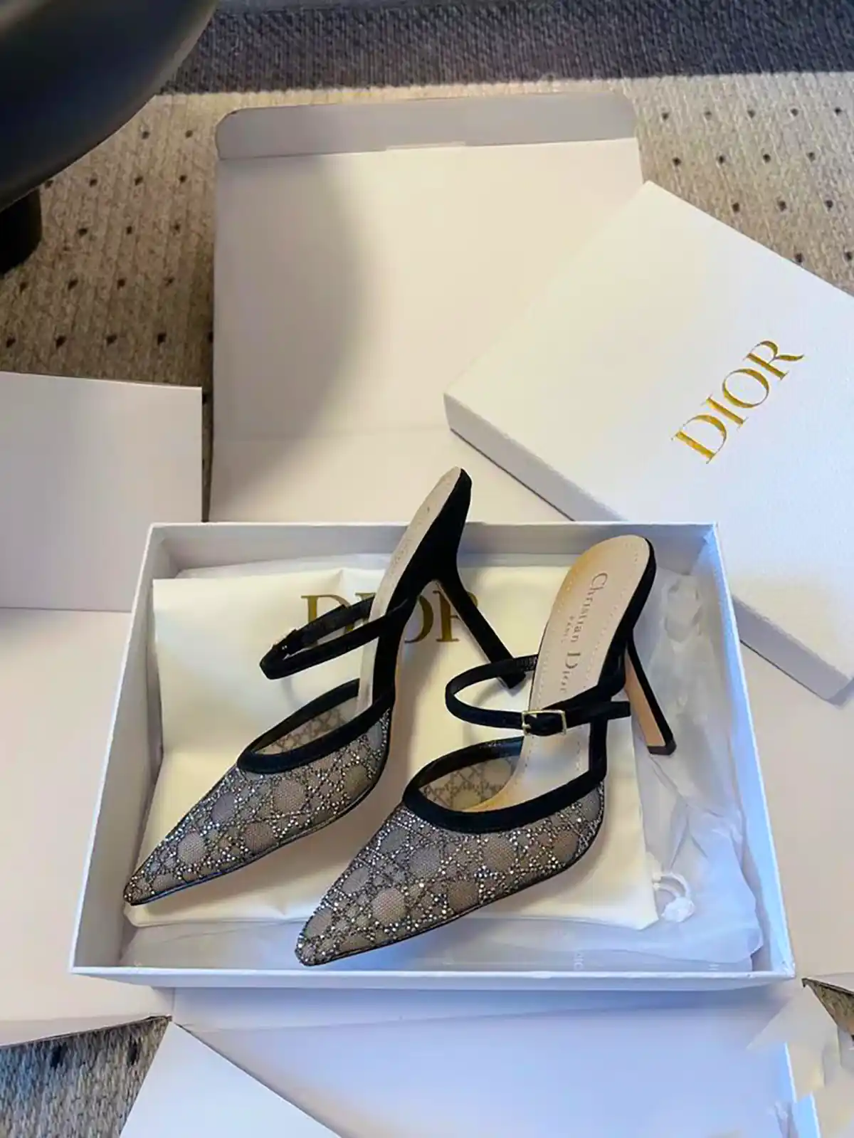 کفش پاشنه دار براق زیبا