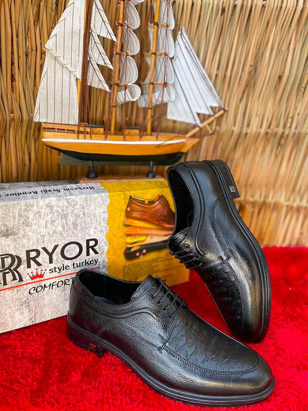 کفش شیک و اسپرت مردانه