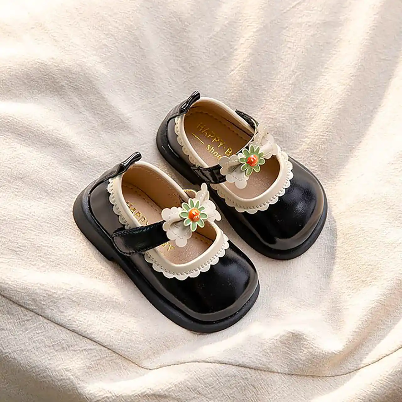 کفش ترند و شیک بچه گانه