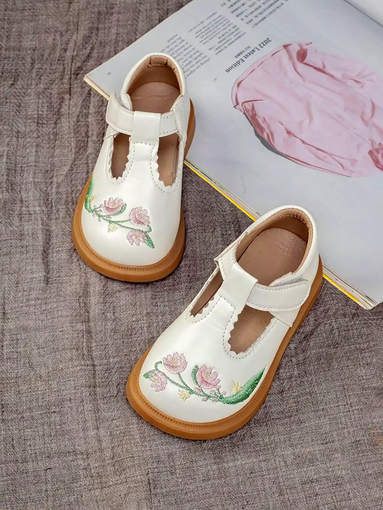 کفش ترند و شیک بچه گانه