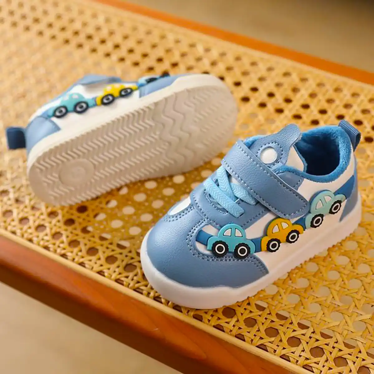 کتونی گوگولی بچه گانه