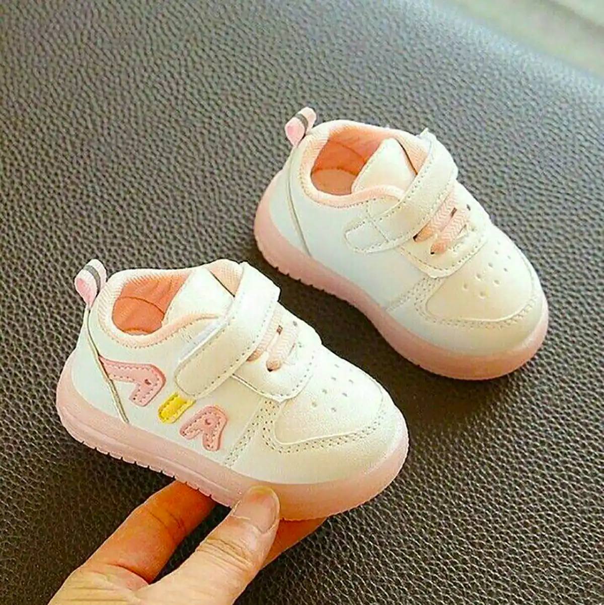 کتونی گوگولی بچه گانه