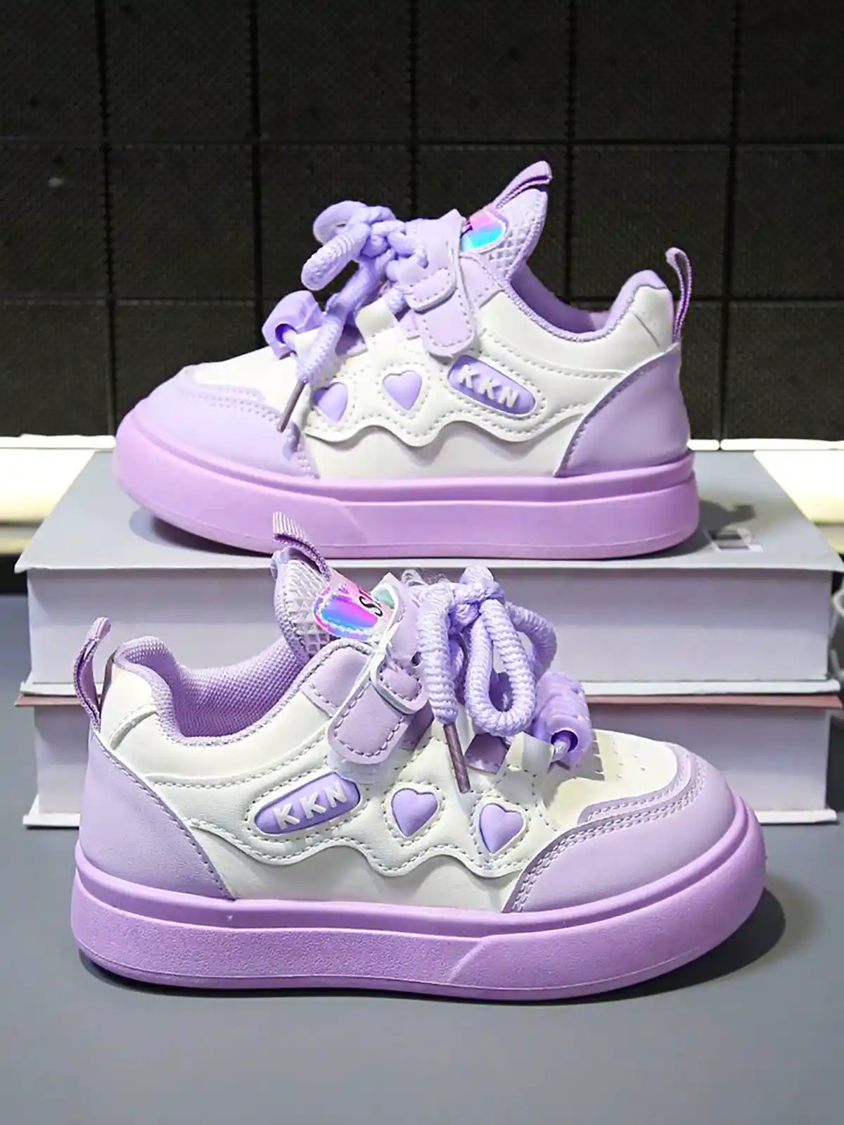 کتونی بچه گانه شیک و جدید