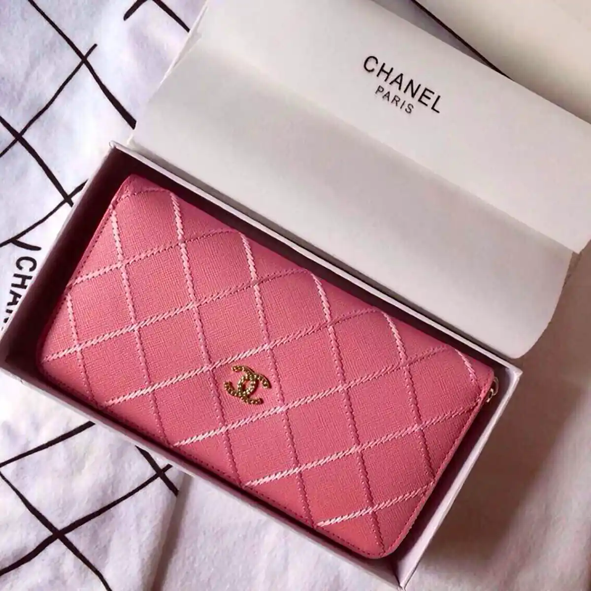 کیف پول کاربردی و شیک زنانه