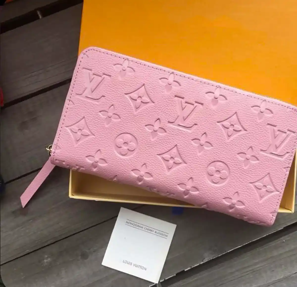 کیف پول کاربردی و شیک زنانه