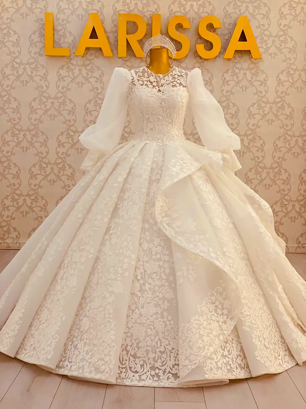 لباس عروس ساده و آستین دار