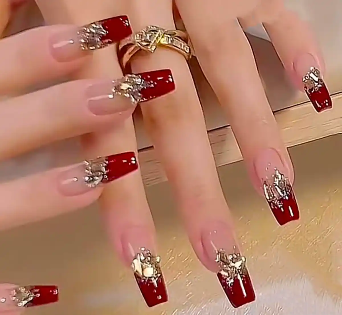 مدل ناخن فرنچ قرمز