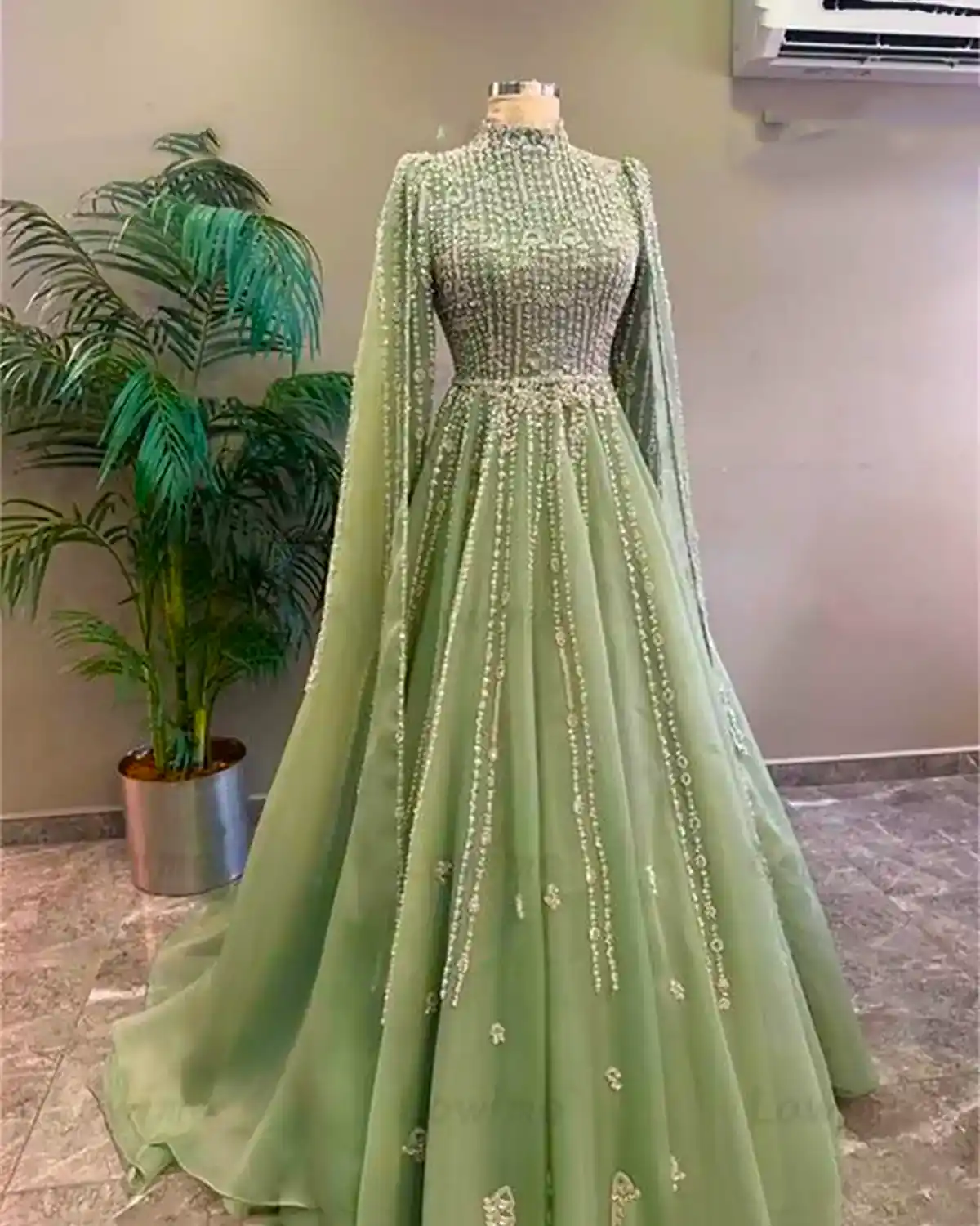 پیراهن مجلسی بلند زنانه