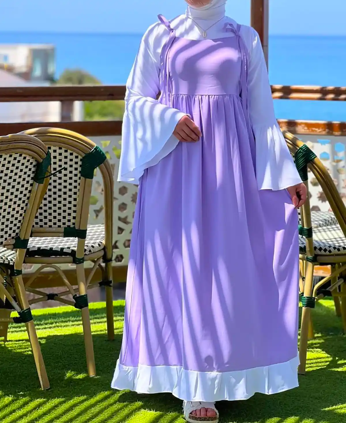 پیراهن ساده و بلند زنانه