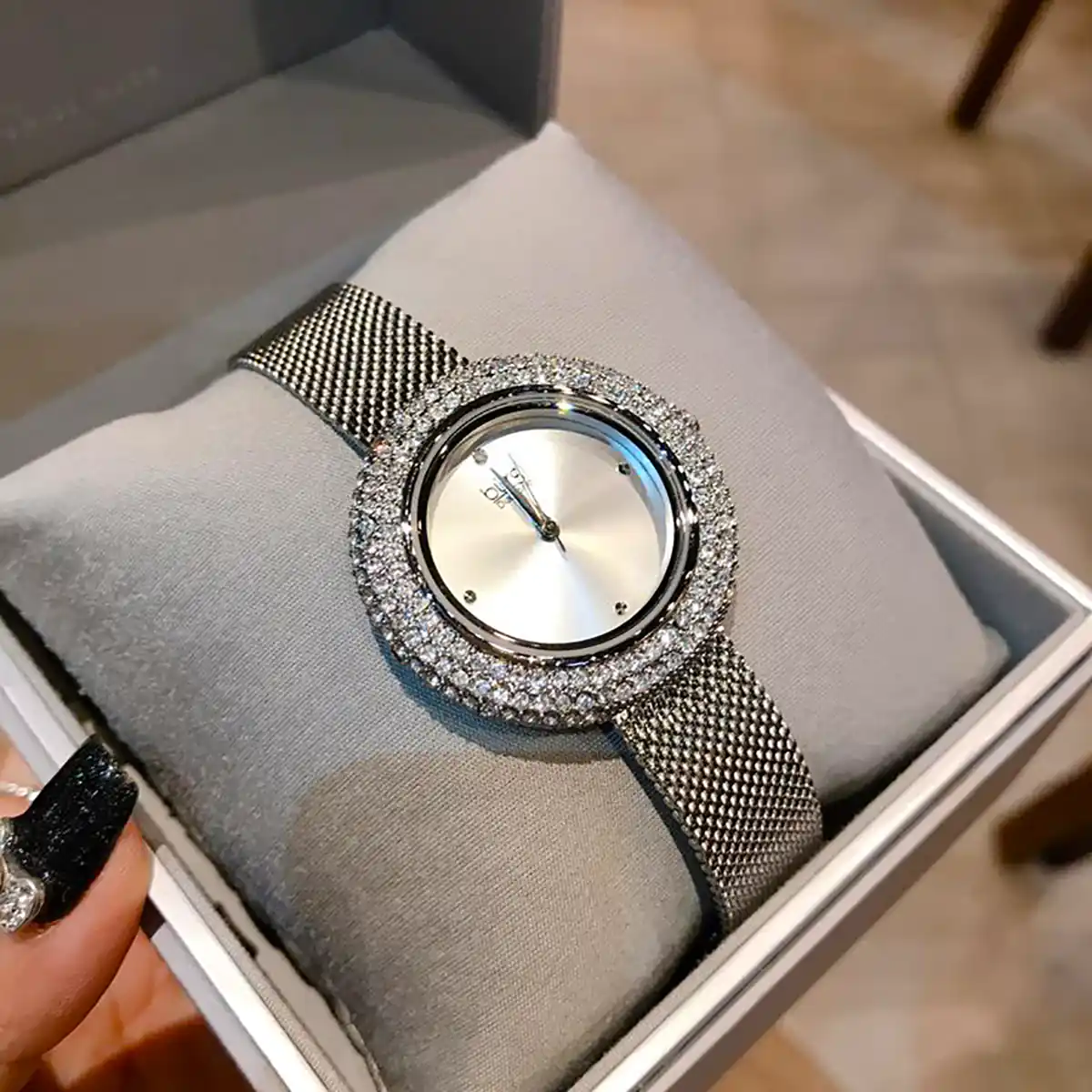 ساعت خفن و لاکچری زنانه