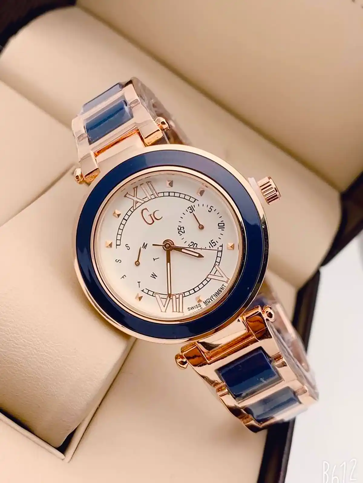 ساعت خفن و لاکچری زنانه