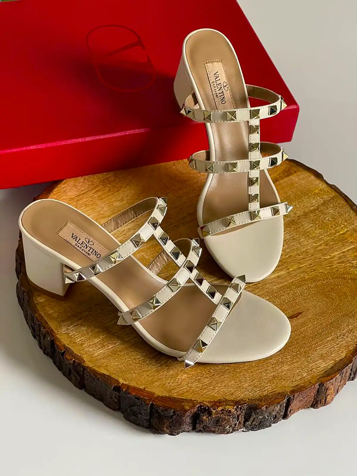 صندل پاشنه دار زیبا