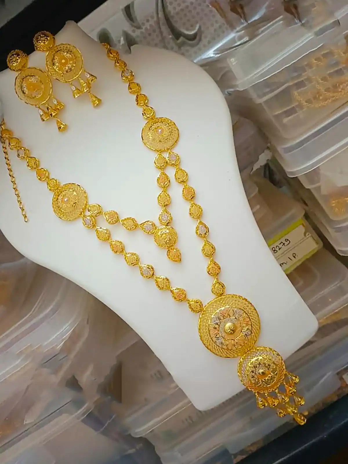 سرویس طلا نمادار هندی