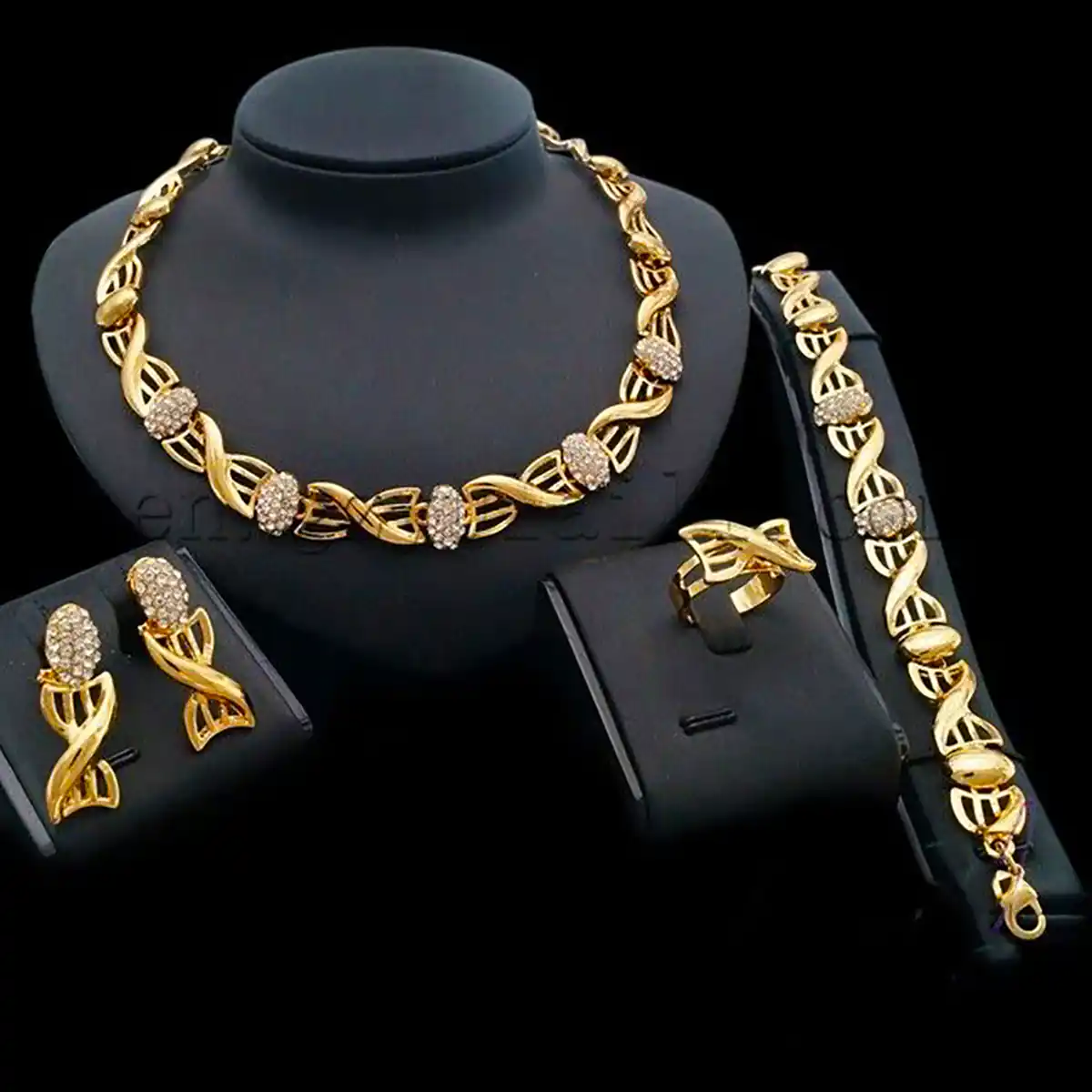 سرویس طلا زنانه زیبا و جذاب