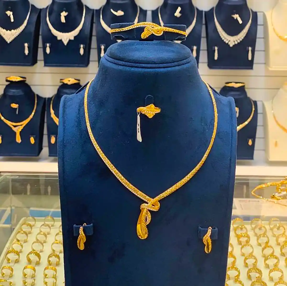 سرویس طلا زنانه زیبا و جذاب