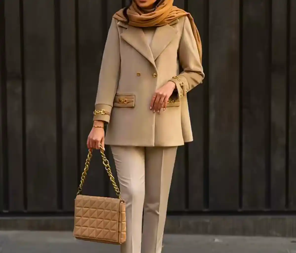 ست لباس بیرونی زنانه