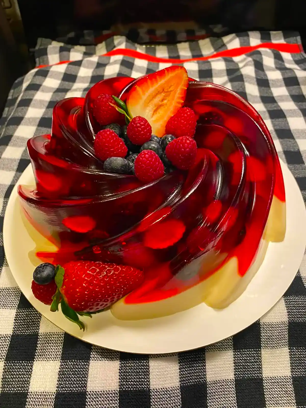 تزئین ژله مجلسی زیبا